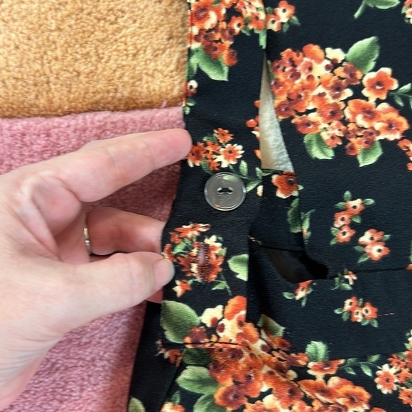 Forever21 Moody Floral Overall Skirt - Picture 10 of 17